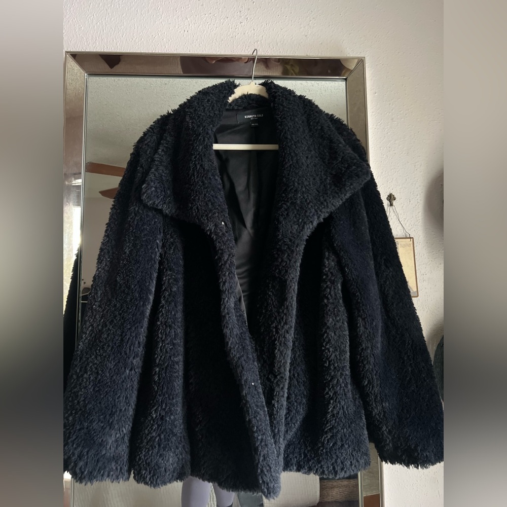 Gorgeous Oversized DKNY Deep Navy Faux Fur Winter Coat - Size XXL (plus size)